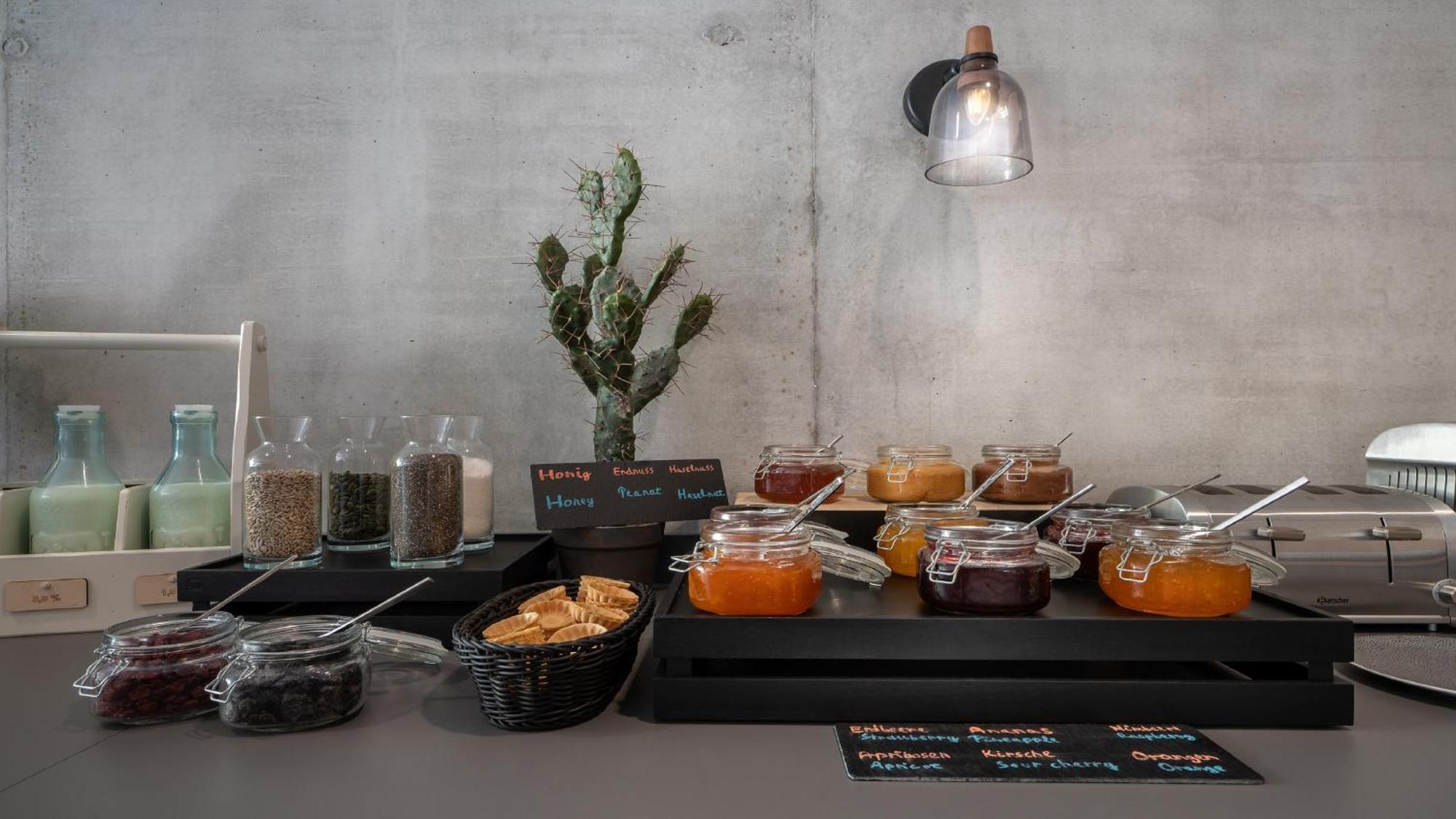 Holiday Inn - The Niu, Timber Esslingen By Ihg Esslingen am Neckar Luaran gambar