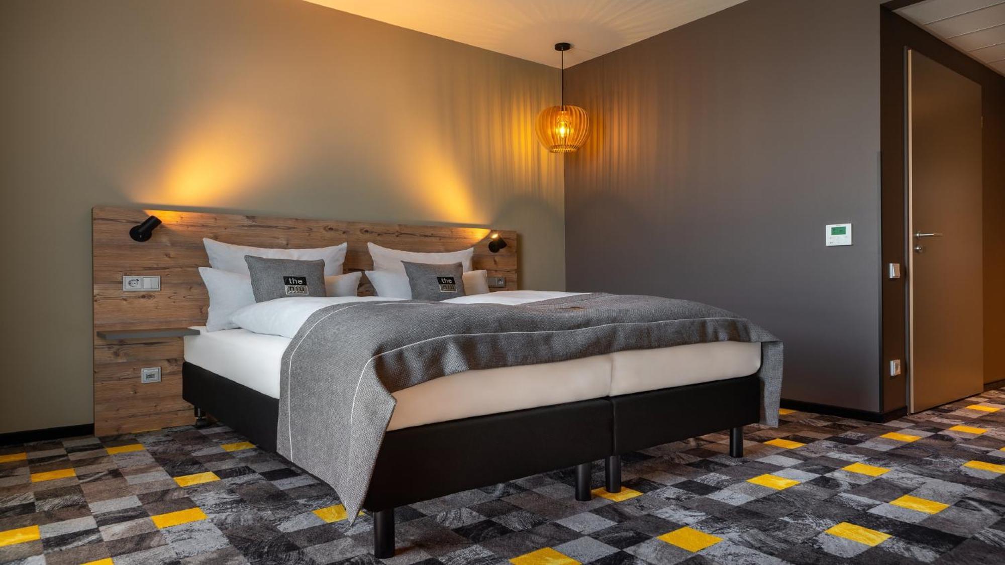 Holiday Inn - The Niu, Timber Esslingen By Ihg Esslingen am Neckar Luaran gambar