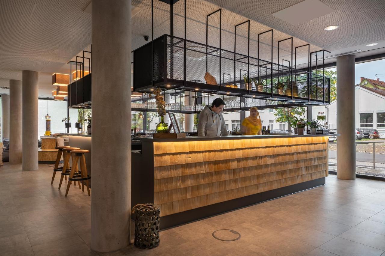 Holiday Inn - The Niu, Timber Esslingen By Ihg Esslingen am Neckar Luaran gambar