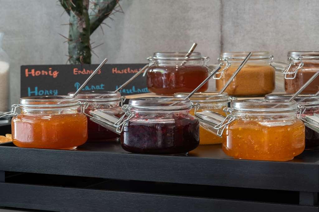 Holiday Inn - The Niu, Timber Esslingen By Ihg Esslingen am Neckar Restoran gambar